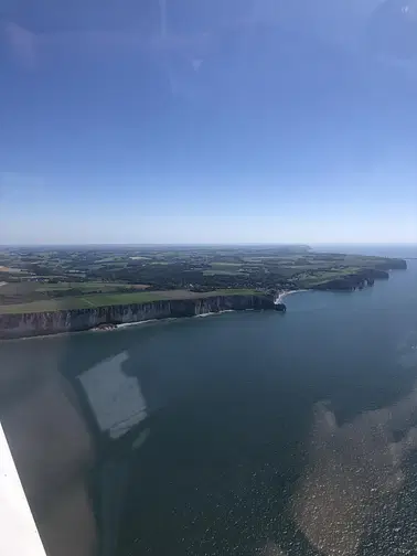 Balade aérienne : découverte des falaises d'Étretat pour 3