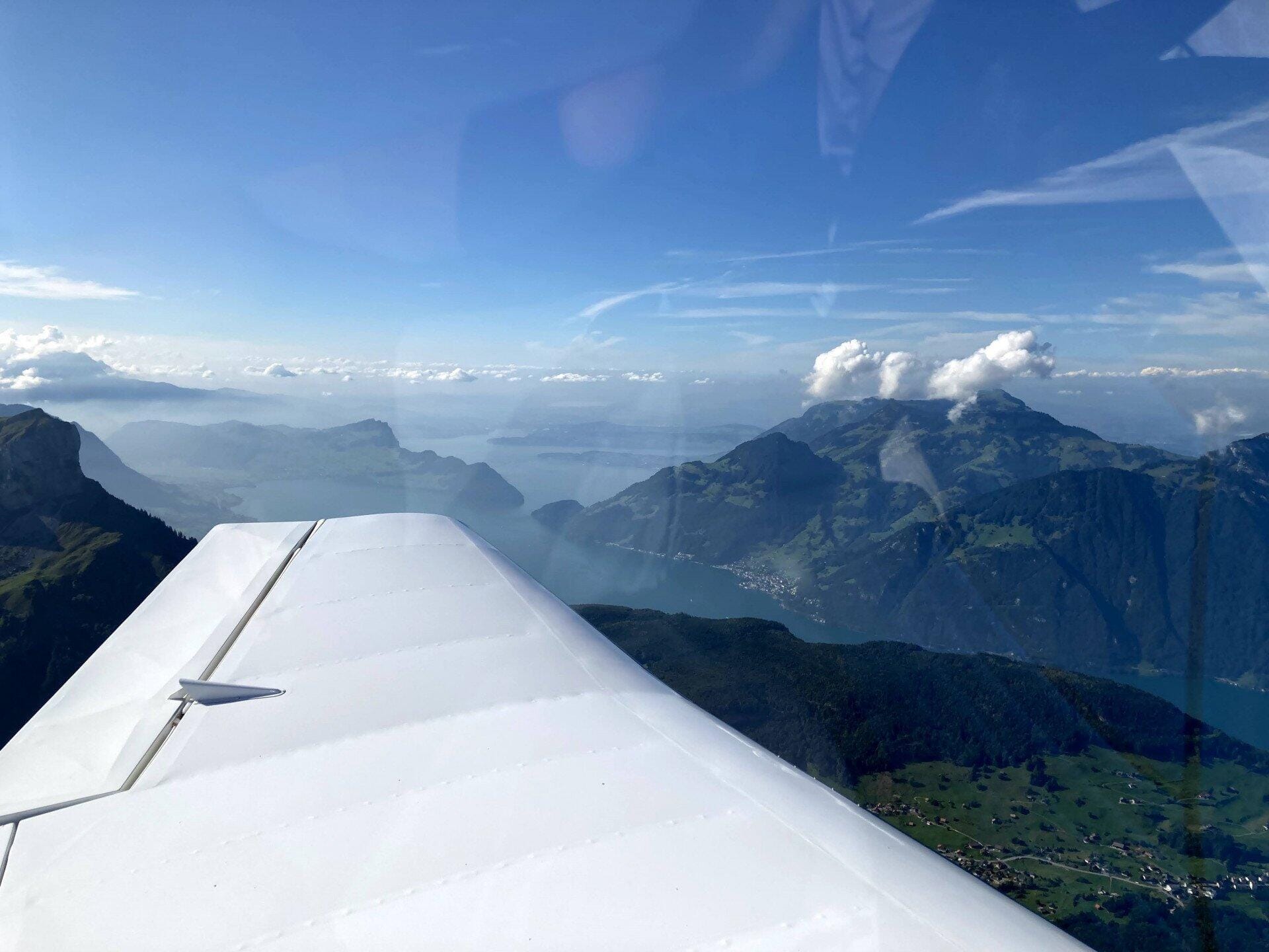 Flight around Lake Lucerne