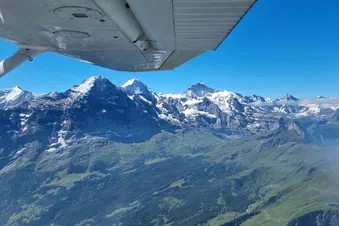 Rundflug nach Wunsch 3 Plätze 1h