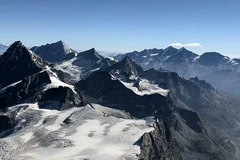 Survol des alpes avec pause midi à Locarno ou Lugano