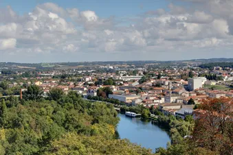 Angoulême et ses alentours en Hélicoptère - 30 min