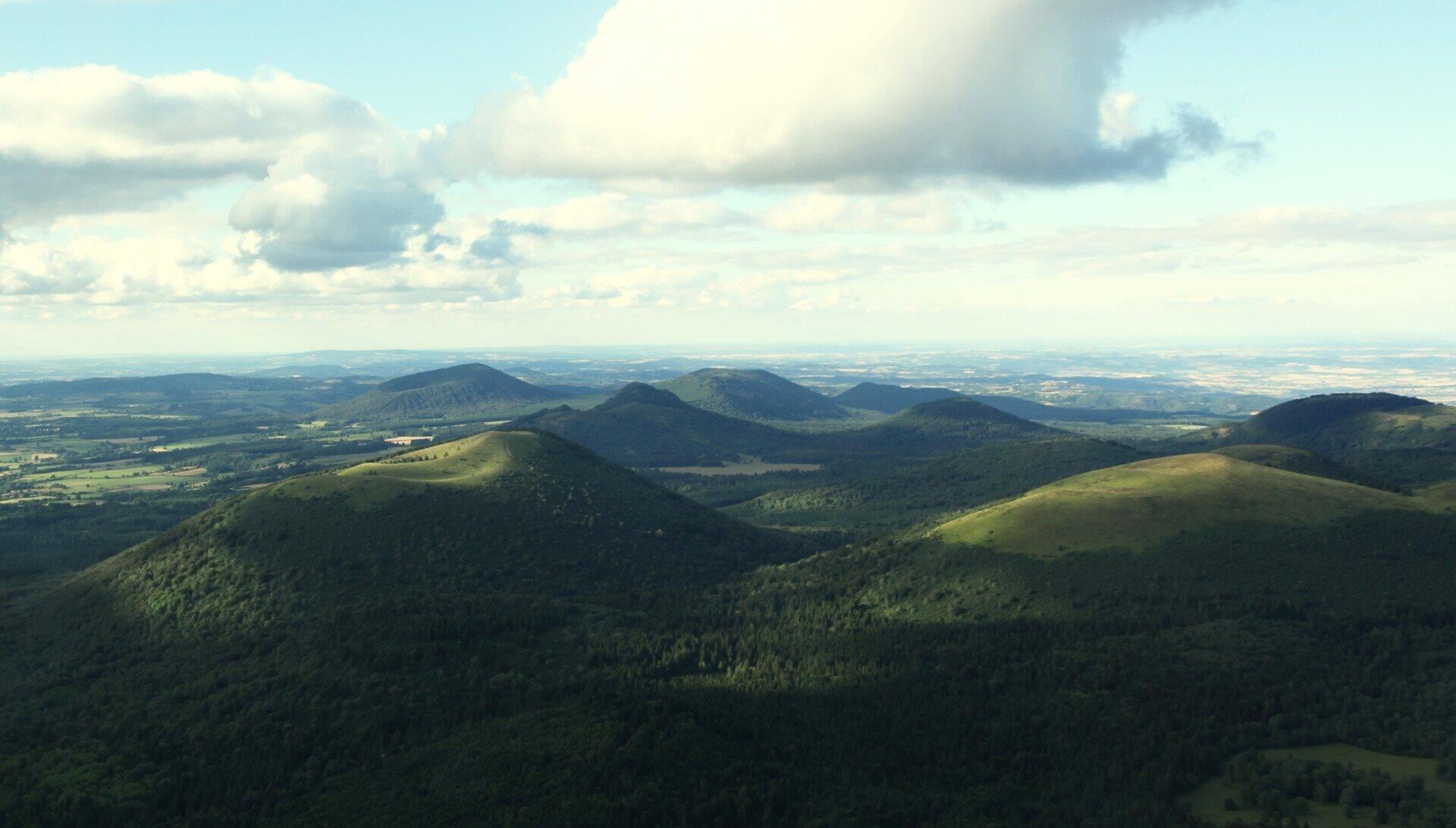 La Chaîne des Puys - faille de Limagne - Tour du Sancy