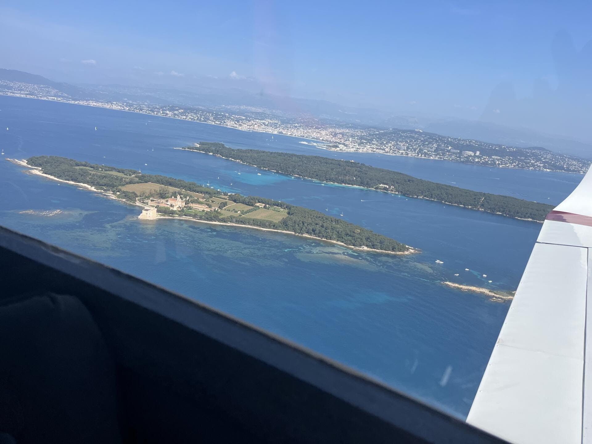 Vue aérienne des îles de Lerins