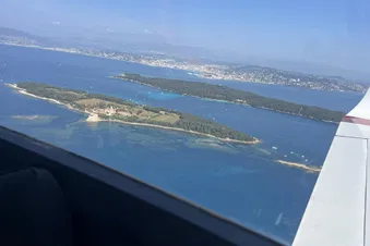 Vue aérienne des îles de Lerins