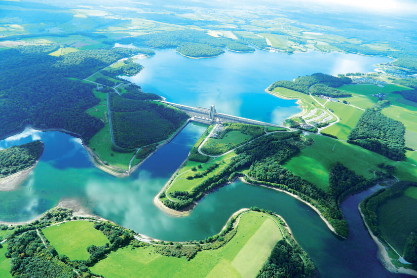 Explorez les trésors de la Wallonie depuis les airs ! 🛩️