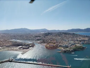 Tour de la baie de Marseille en hélicoptère | 3 passagers