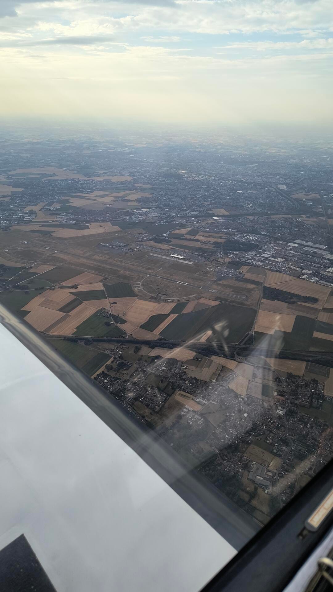 Aéroport de Lesquin