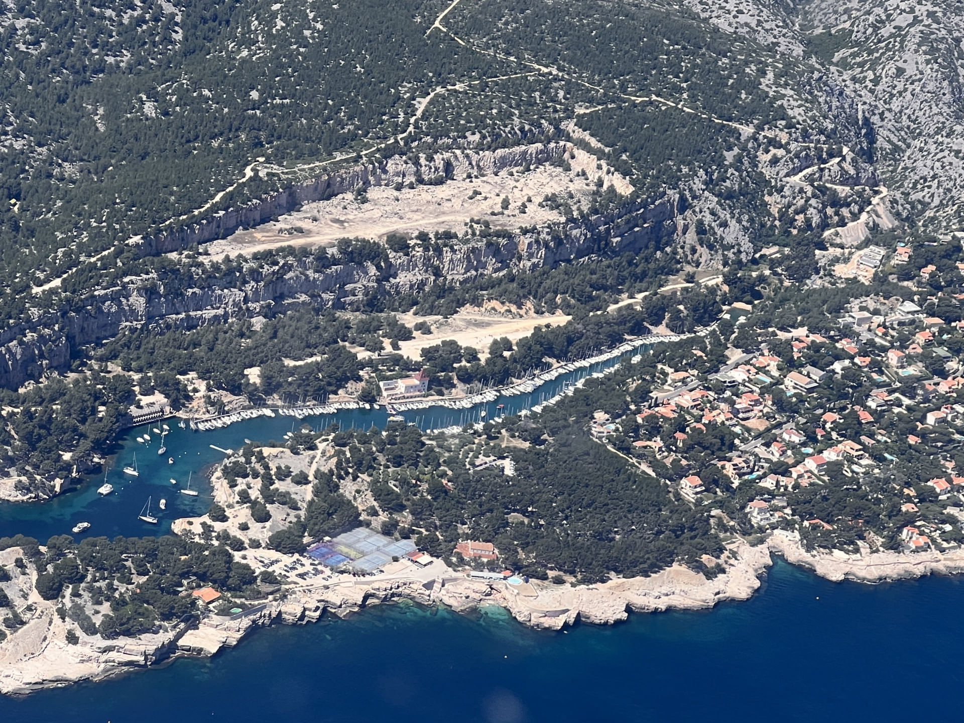 🌞 Les Montagnes, Calanques et Marseille ! 🚹ou🚻 Passagers