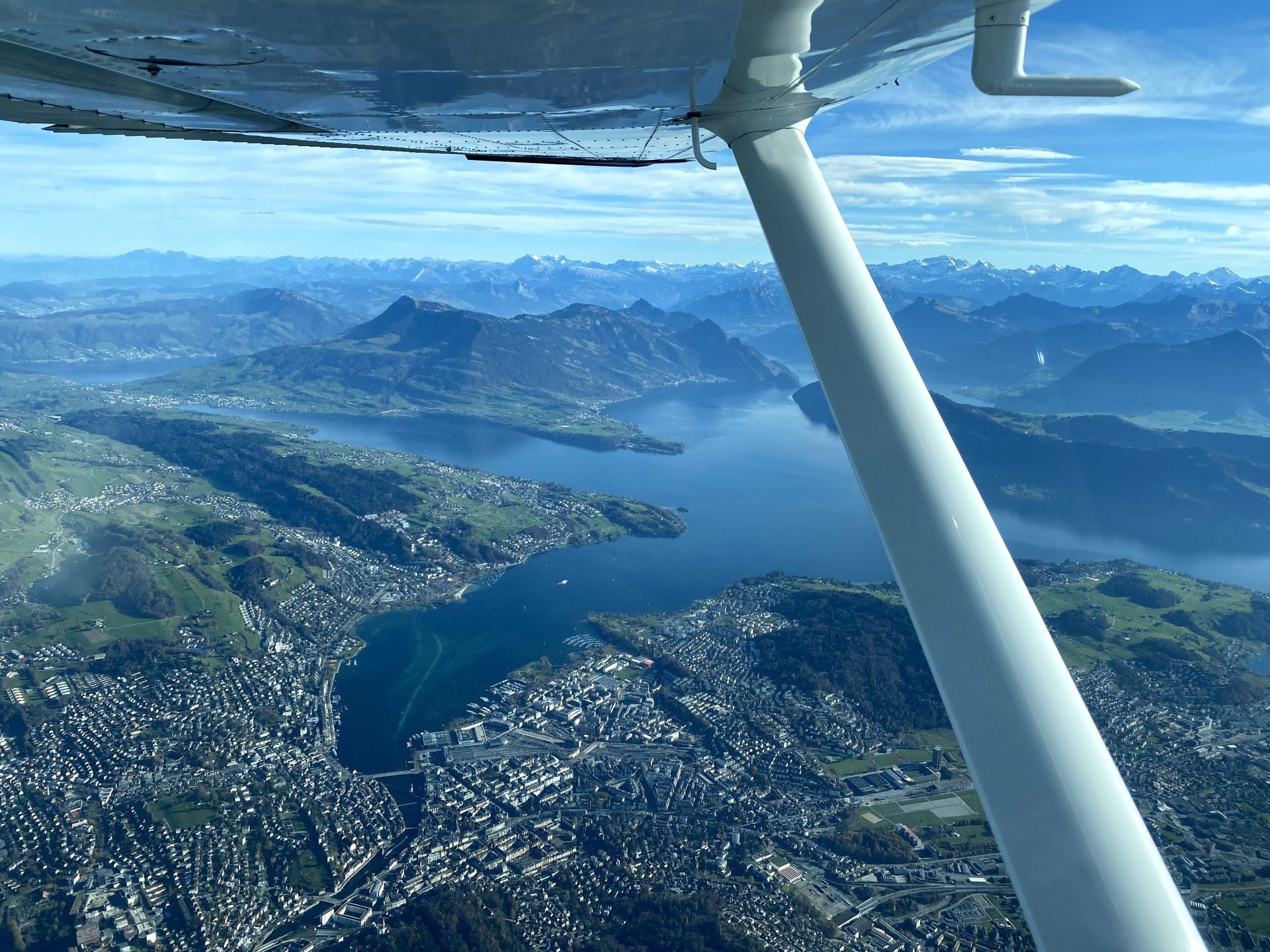 Bergwanderung über die Innerschweiz mit dem Flugzeug!
