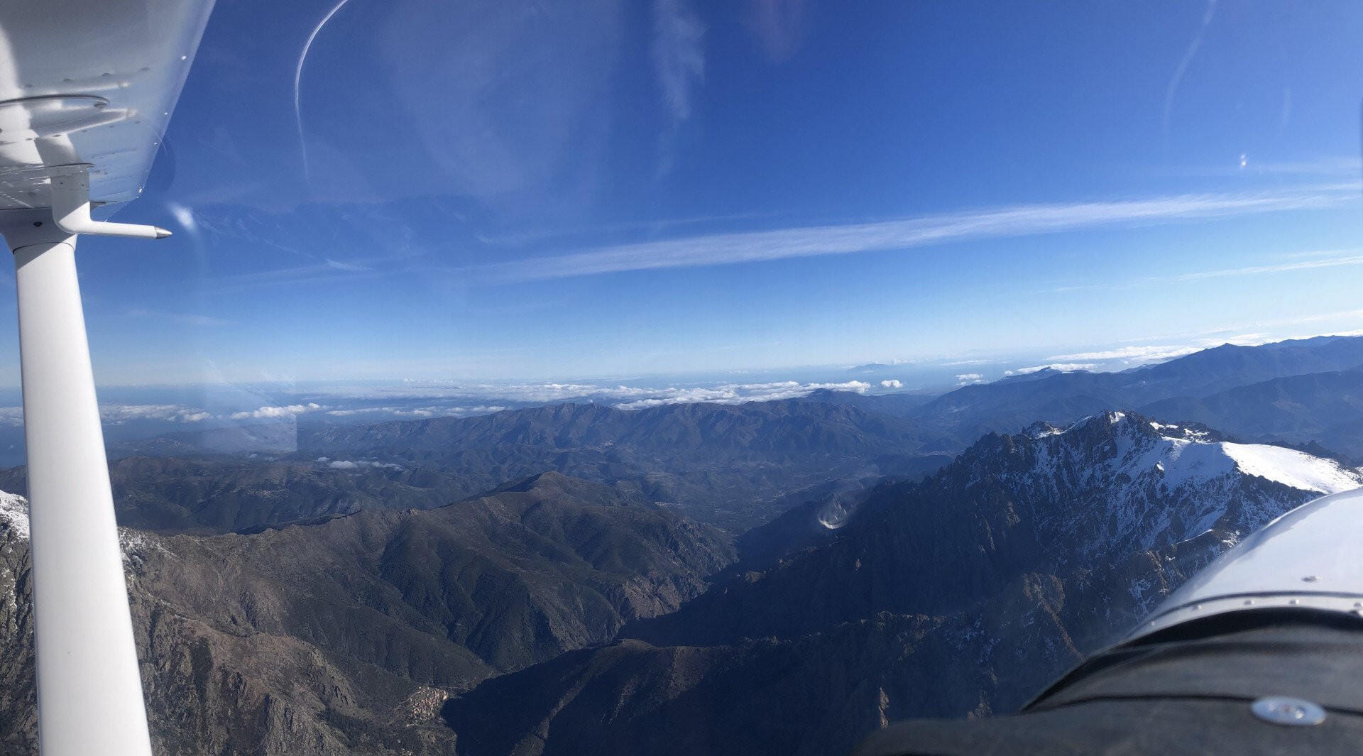 Survoler le toit de l'île de Beauté &  la Montagne Corse