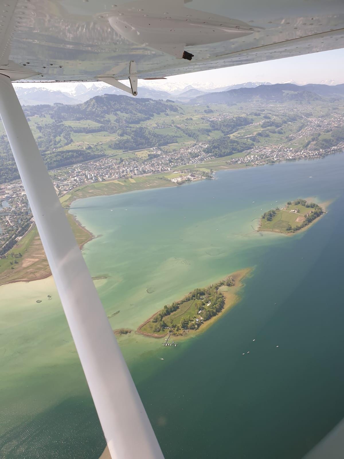 Sechs-Seen-Rundflug für zwei Passagiere