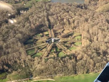 Parc d'Enghien, Waterloo, abbey ruins and boat lifts