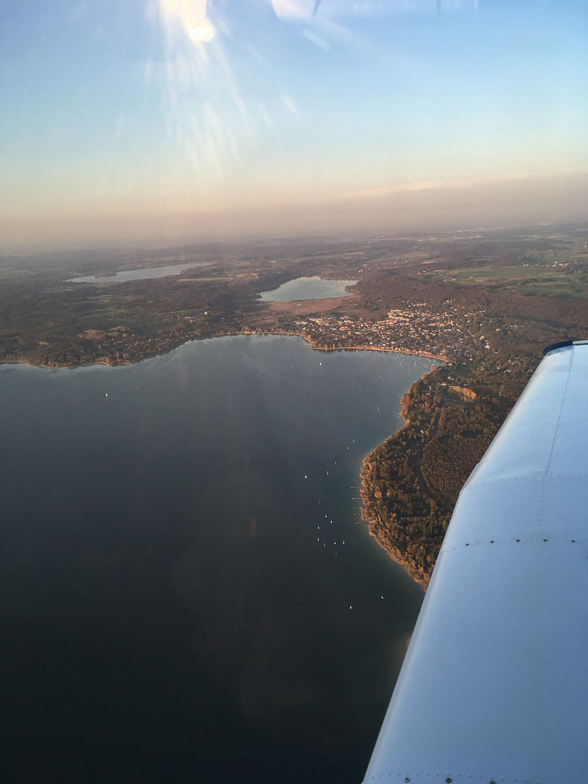 Frei bestimmbarer, einstündiger Rundflug ab Augsburg (PA 28)