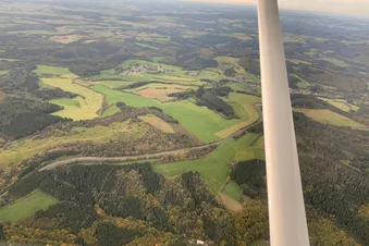 Rundflug in Cirrus SR20: Siegerland – Moseltal – Nürburgring