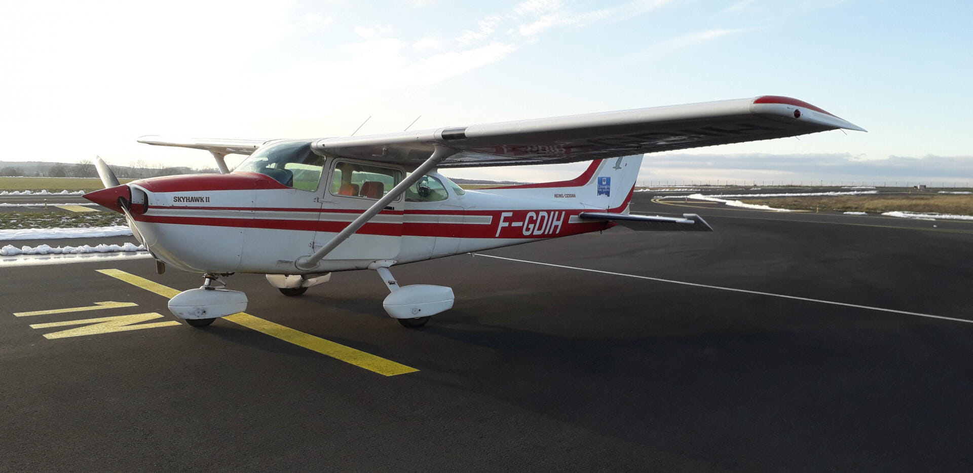 Cessna 172 Ailes hautes = excellente visibilité