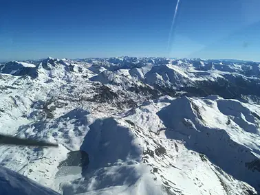 Survol des Pyrénées