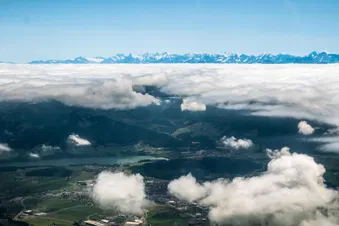 Café, Croissant, Côte d'Alpes – Lausanne zum Lunch