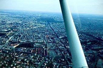 Berlin aus der Luft erkunden mit 1 Person / Cessna 152