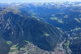 Scenic Flight Experience: Lakes and Mountains