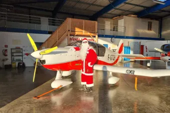 Le père Noël à abandonné son traineau ...