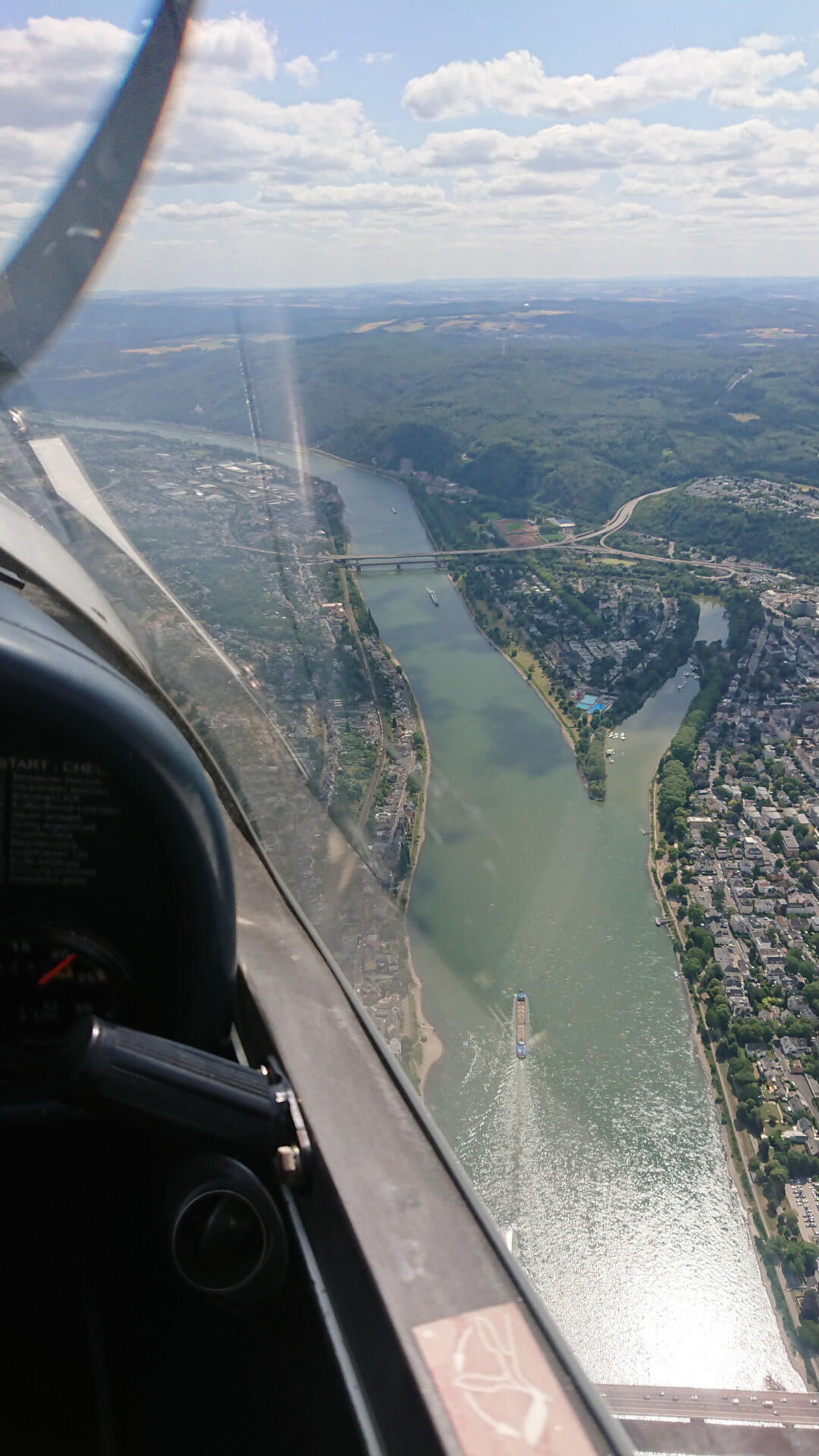 (TB10) Flug entlang der Mosel