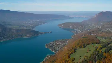 Survol des plus beaux lacs des Alpes depuis St-Etienne