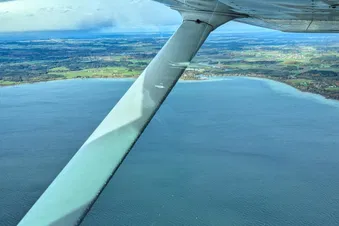 Alpen, Seen & Städte aus der Luft