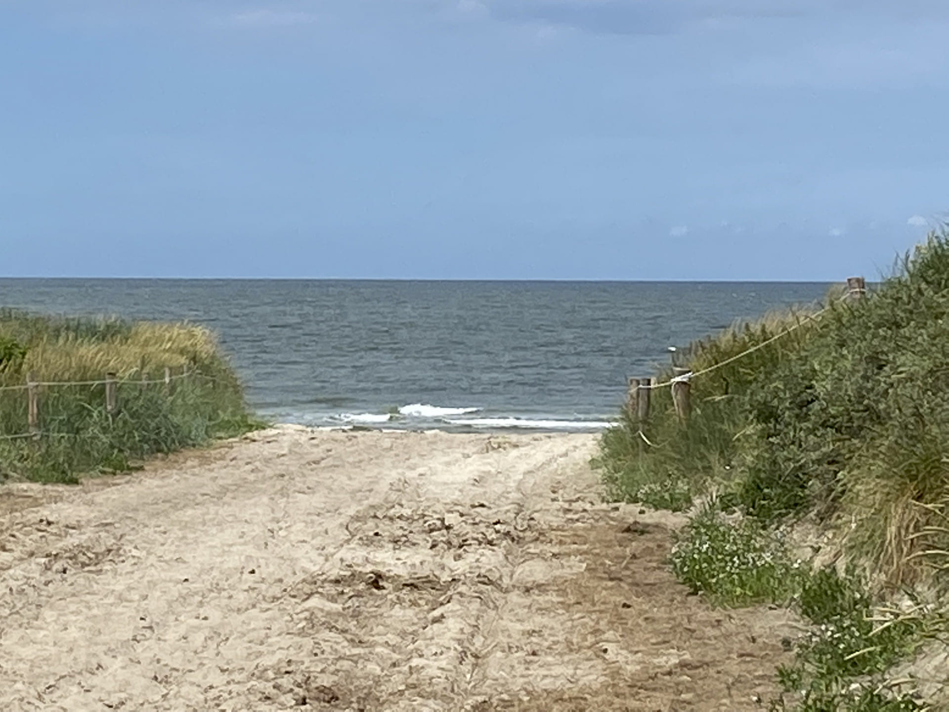 Tagesausflug nach Juist mit Baden nur 200 m vom Flugplatz