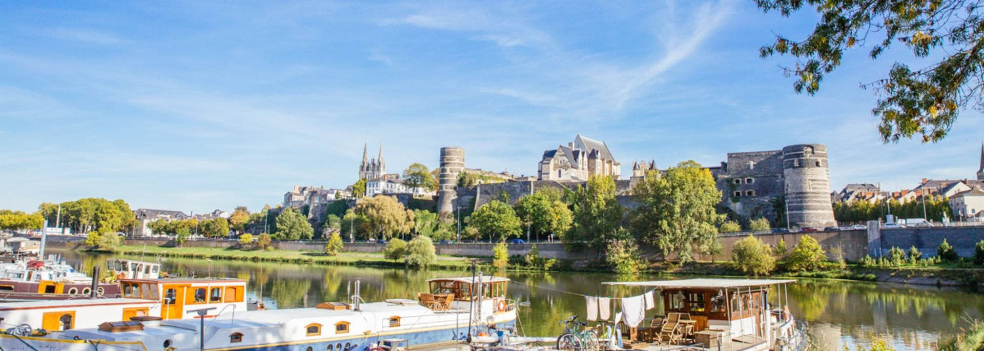Survol de la Touraine angevine
