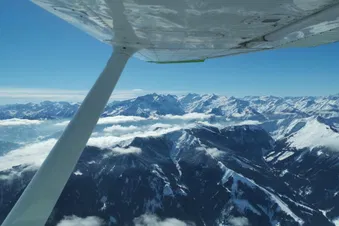 Alpenrundflug von Salzburg aus über die Gipfel deiner Wahl!