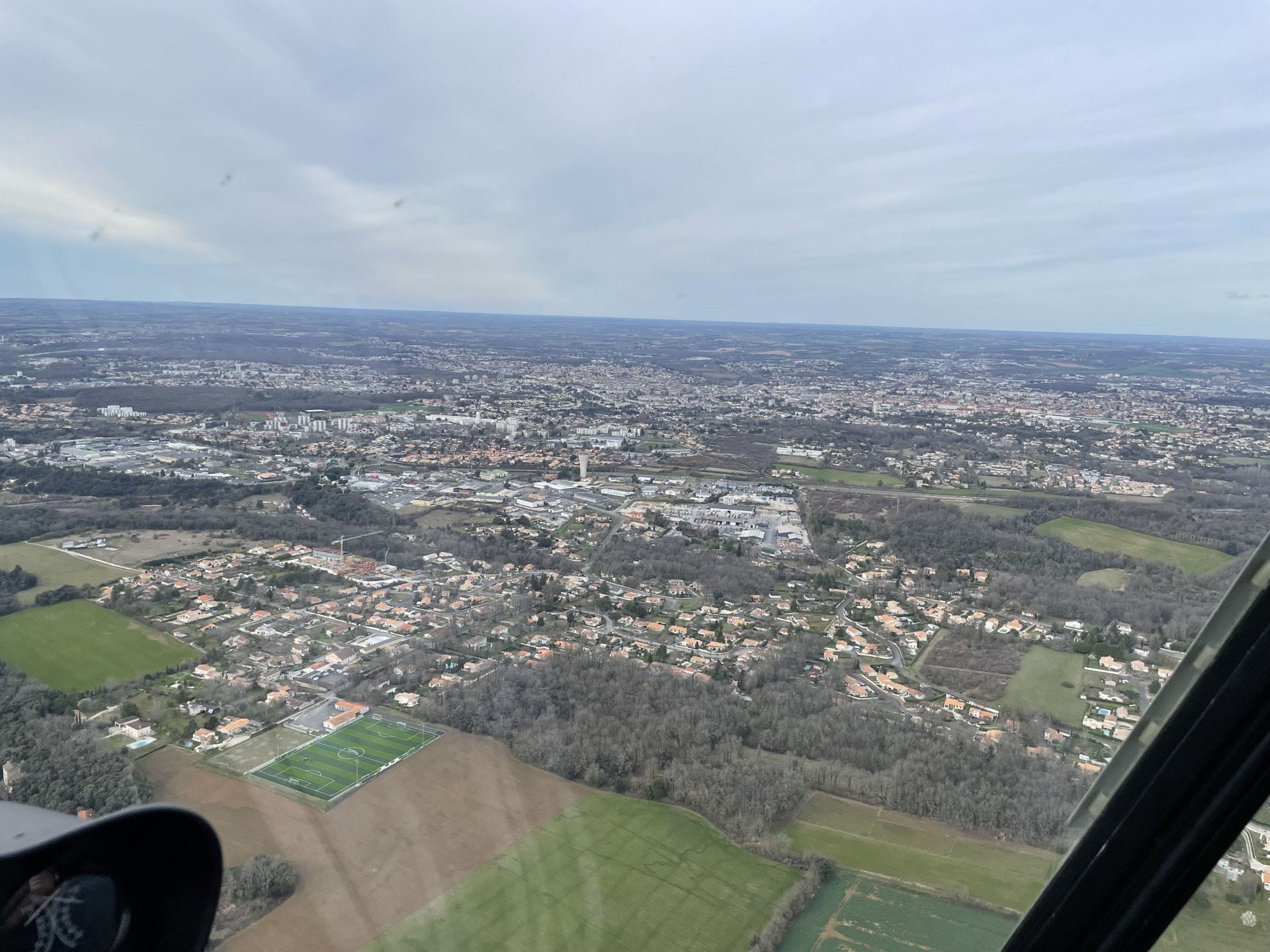 Angoulême et ses alentours en Hélicoptère - 20 min