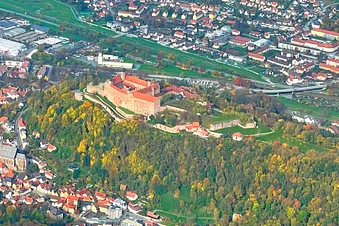 RUNDFLUG - Burgen- und Schlösser von oben