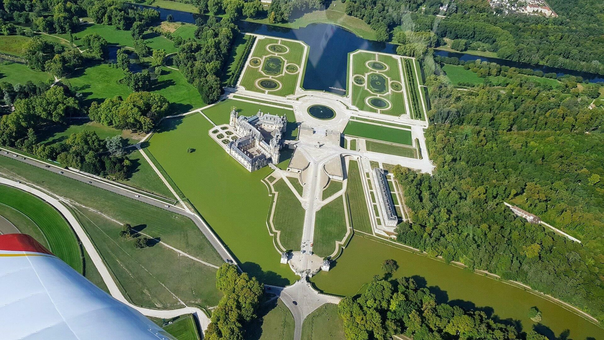 Les falaises d'Etretat, survol en Cirrus SR20