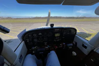 Von Nord nach Süd, Flug an den Bodensee nach Friedrichshafen