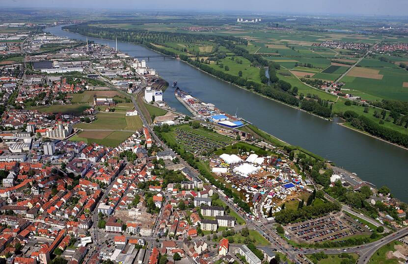 Rheinromantik und Rebenzauber: Ein Luftabenteuer ab Worms