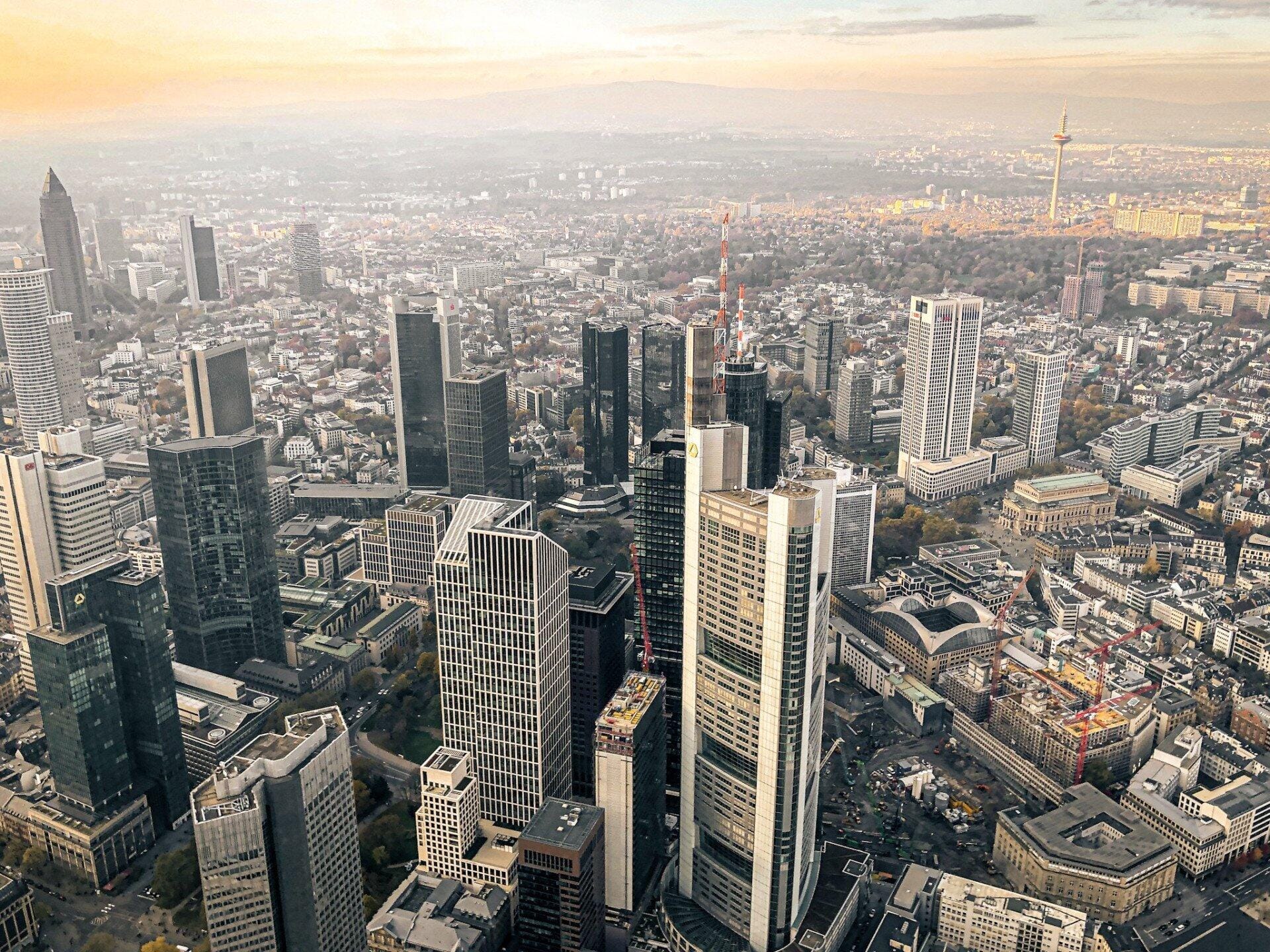 Rundflug Frankfurt und Taunus kompakt mit Cessna 172