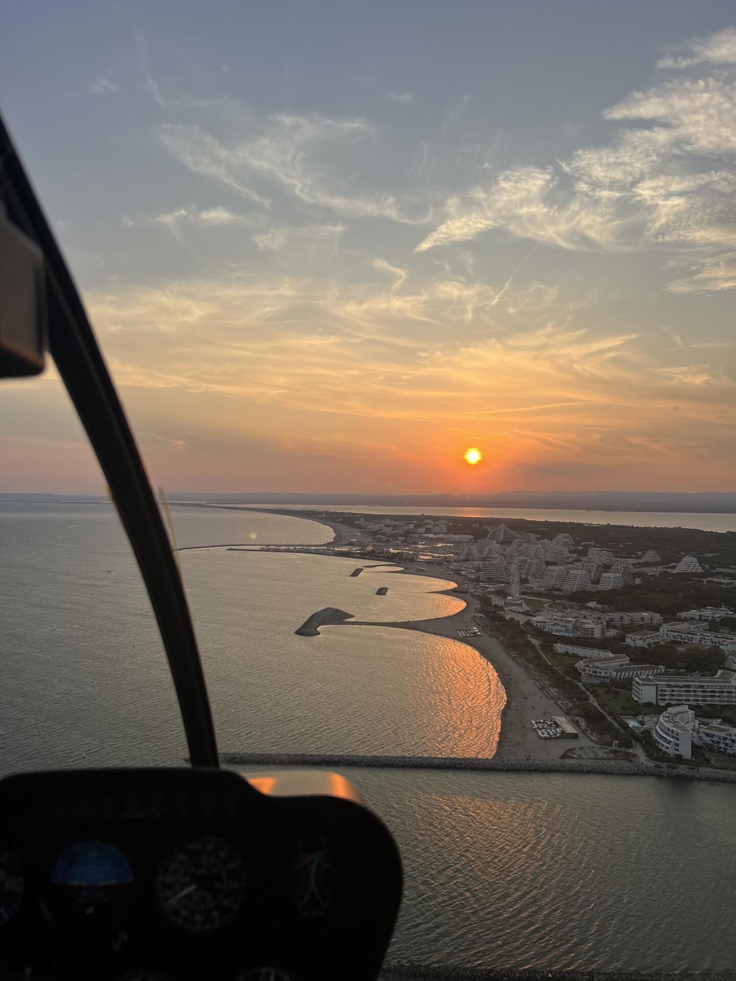 Découverte de la grade motte vue du ciel en hélicoptère