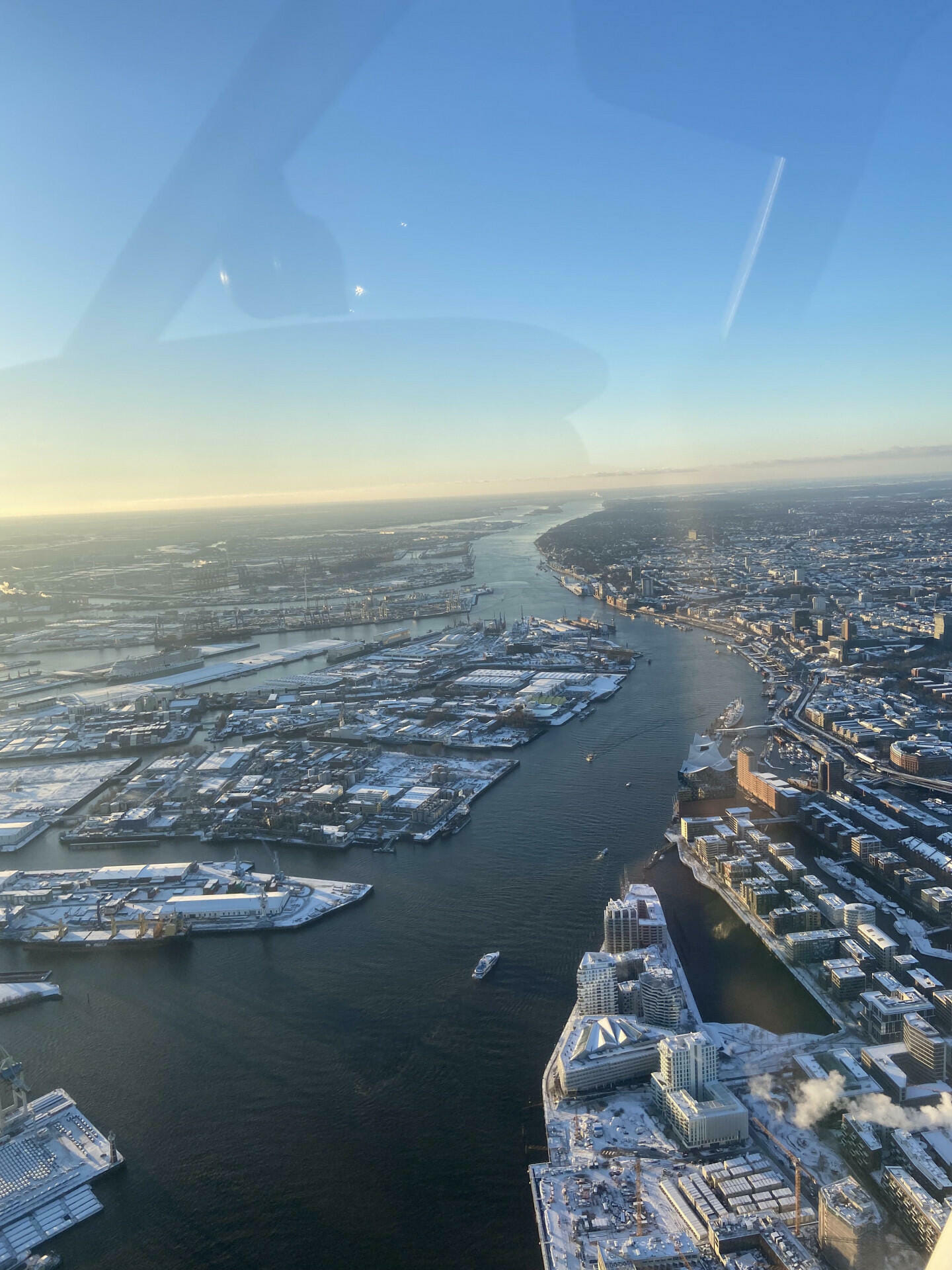 Rundflug über Hamburg, Elbe und Alster