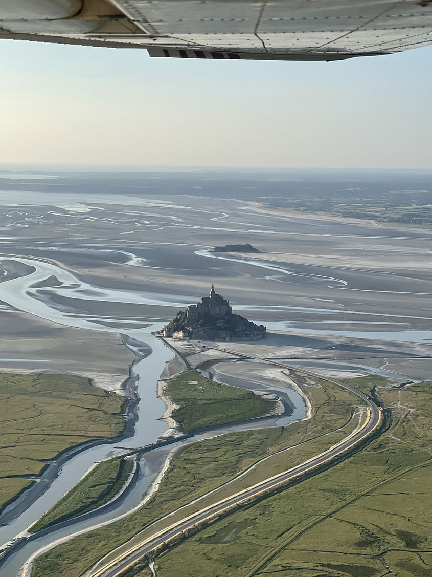 🛩️ Envolez-vous vers le Mont Saint-Michel 🛩️