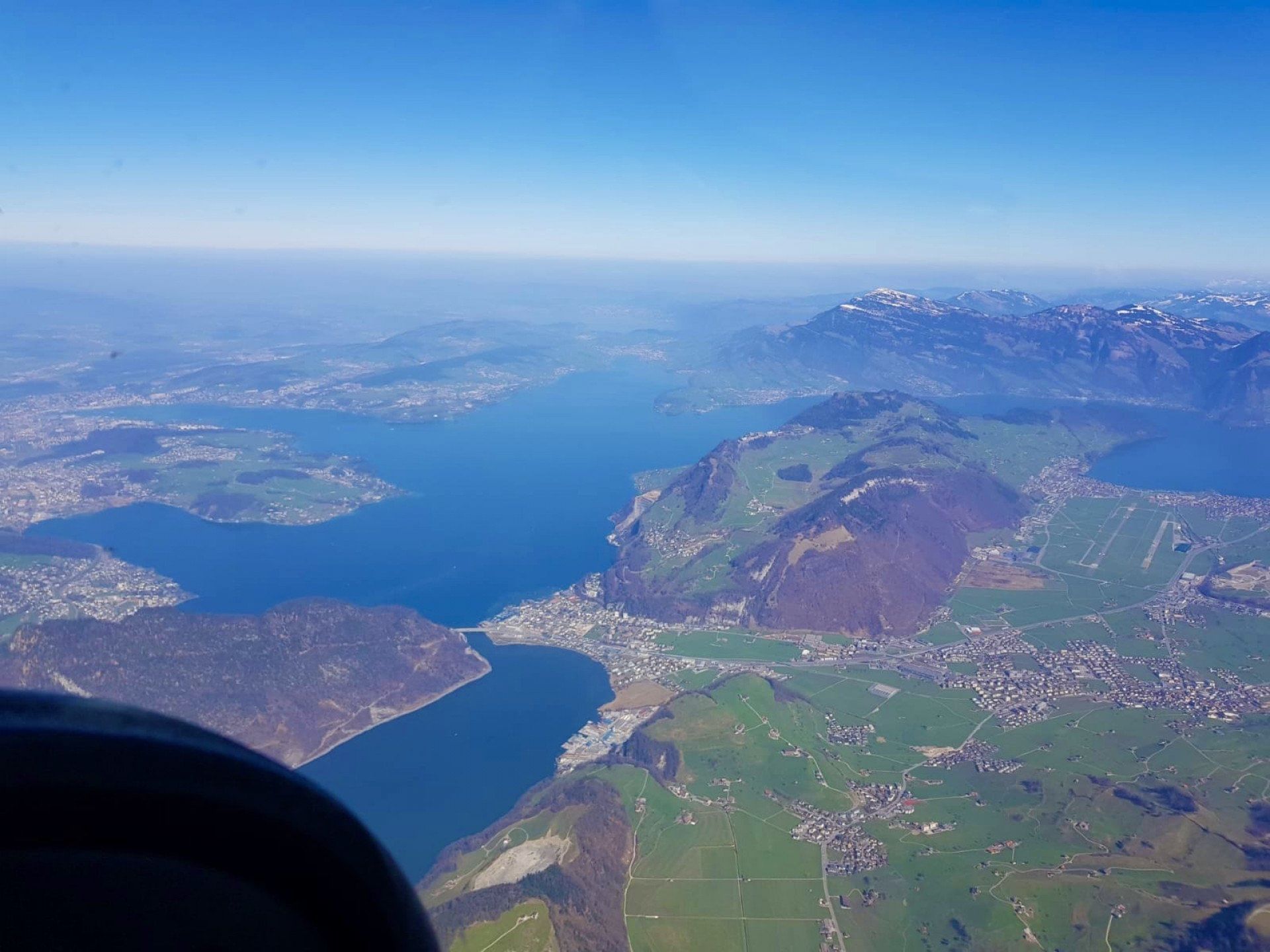 Romantischer Heiratsantrag in der Luft und Rundflug?