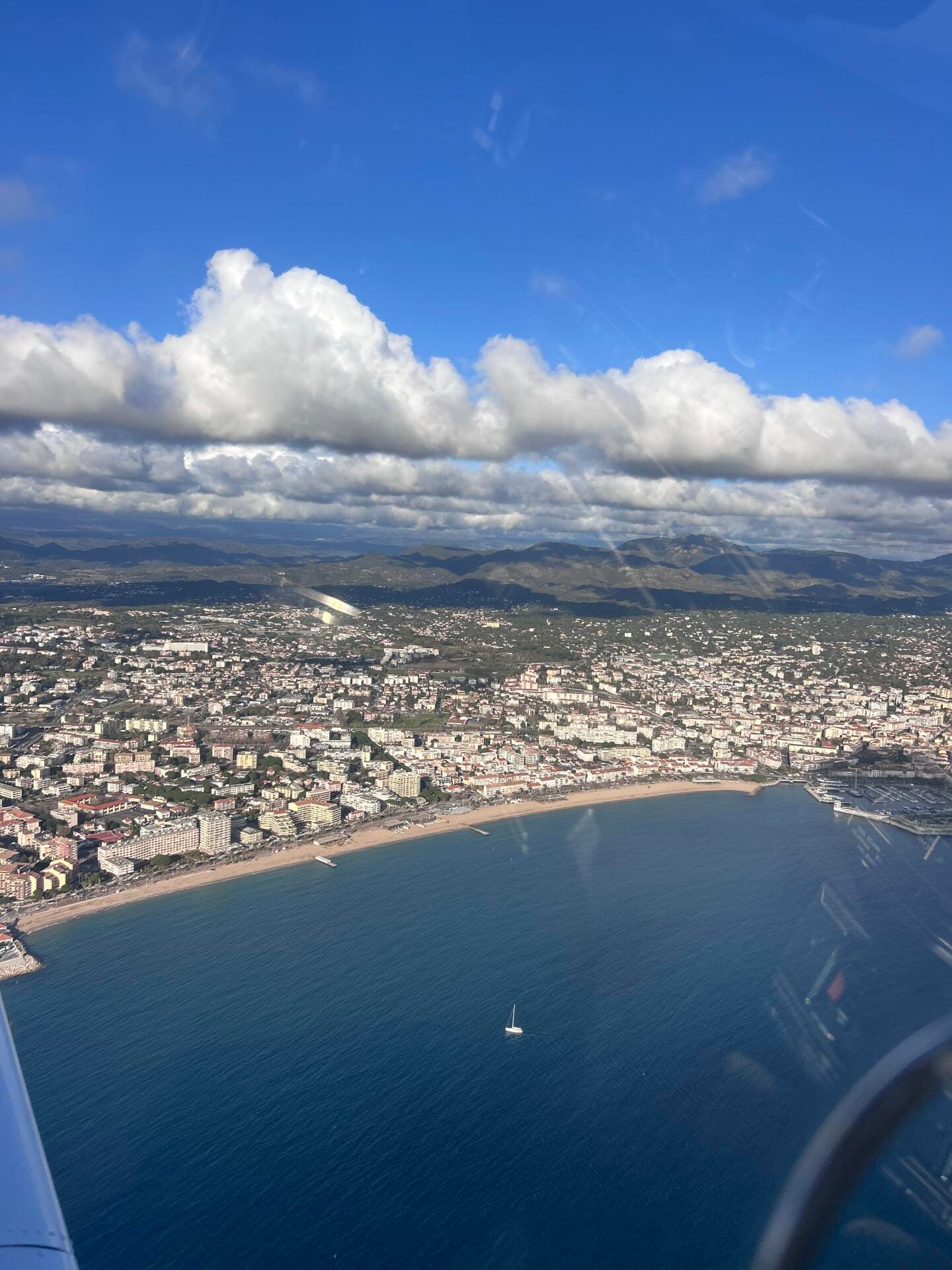 Évasion aérienne sur la Côte d’Azur – Cannes à Saint-Tropez