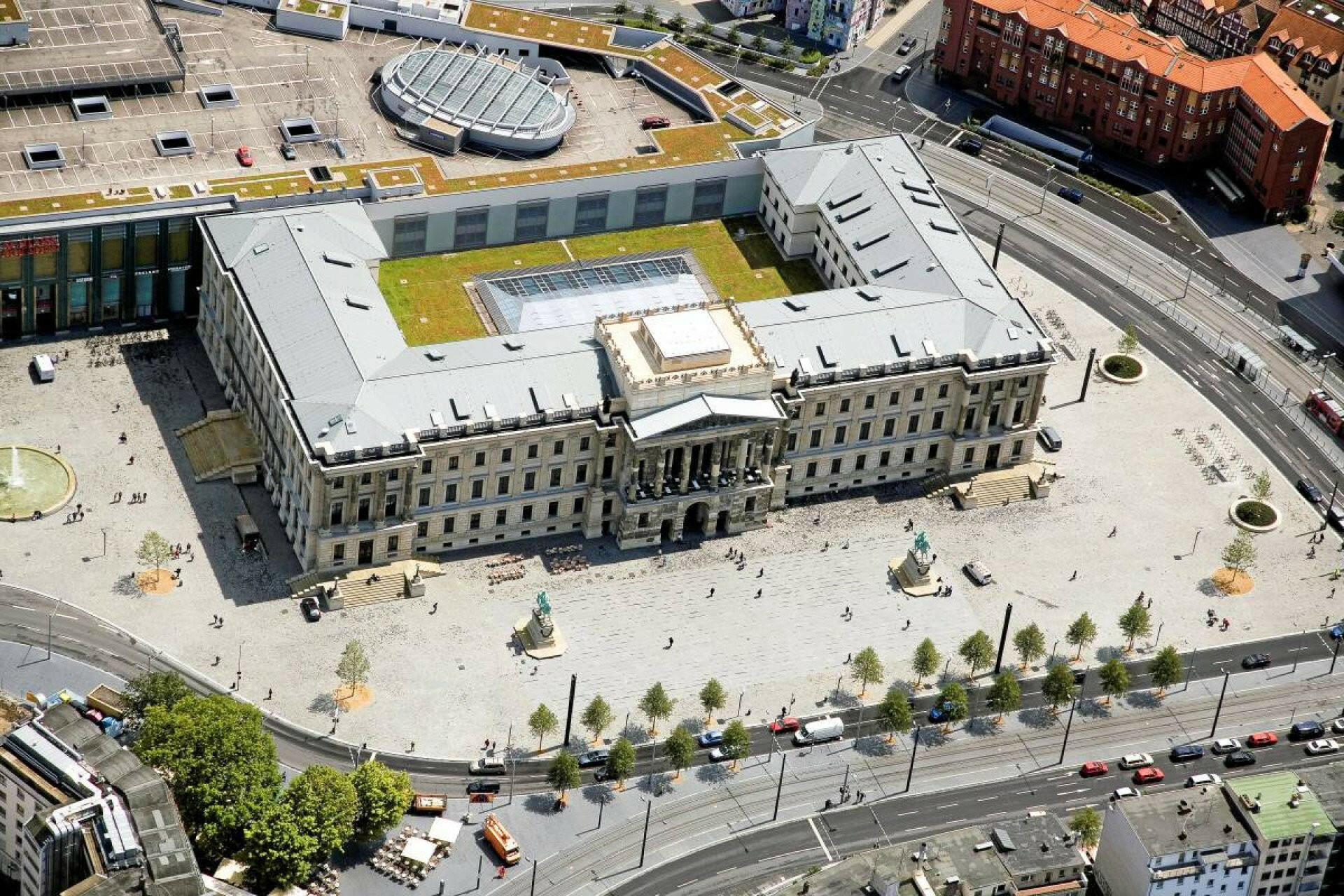 Die Autostadt Wolfsburg von oben