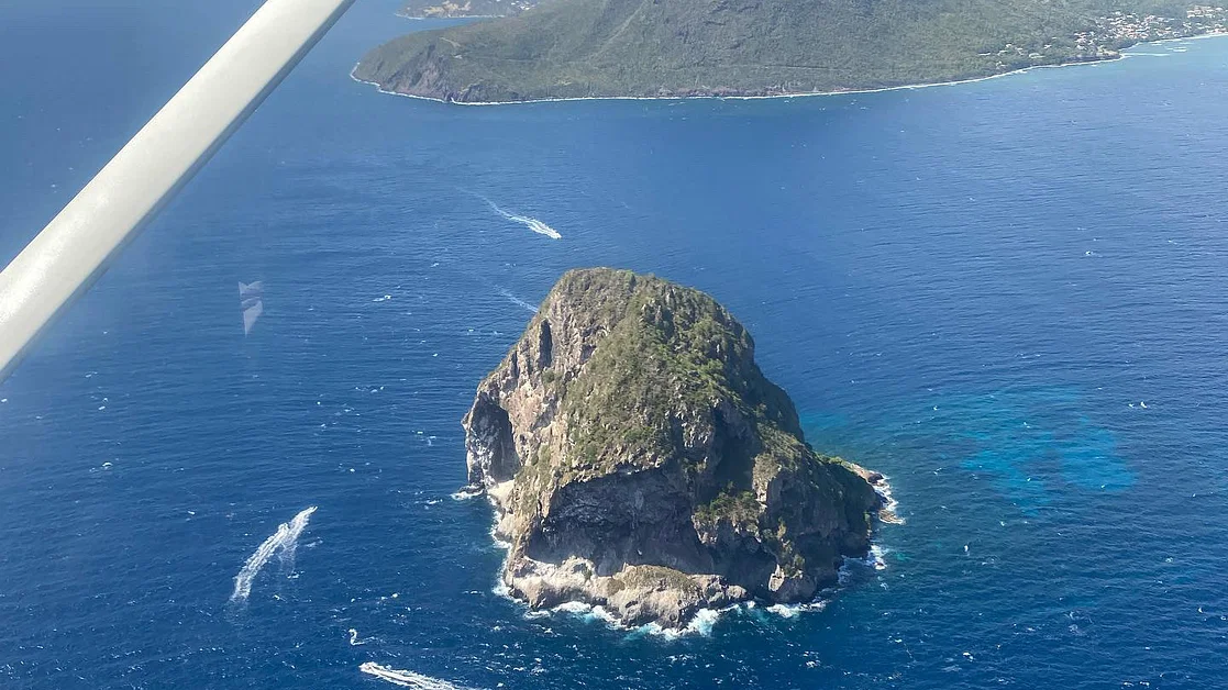 Vue panoramique du rocher de diamant depuis les airs.