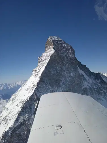 Vol d'alpes avec vue du Cervin