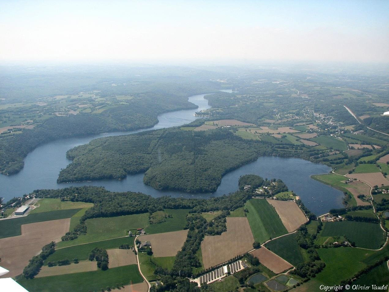 Vol : Centre Bretagne, Lac de Guerlédan, Abbaye de Bon-Repos