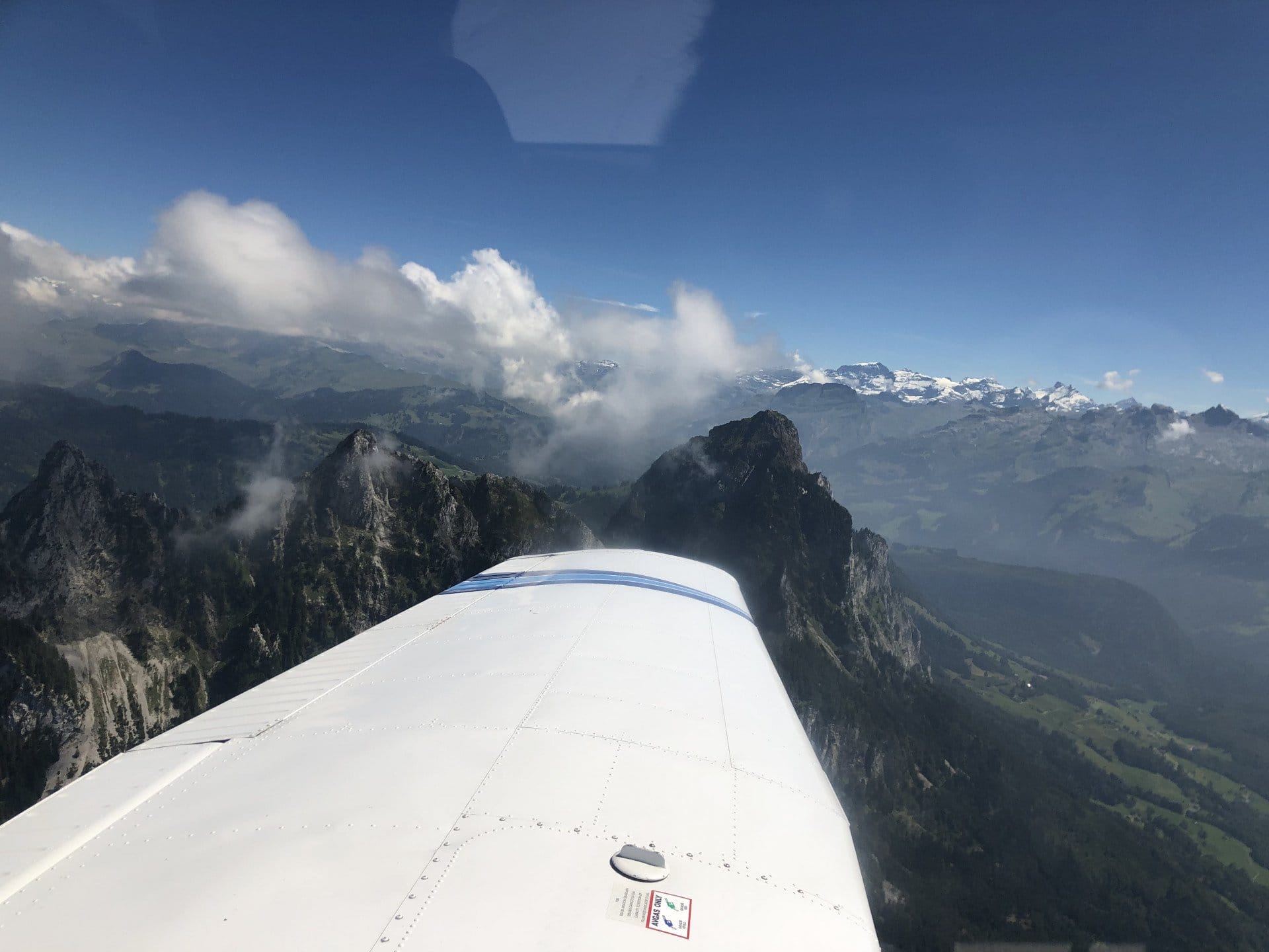 Flight to Locarno oder Lugano, 2-3 seats