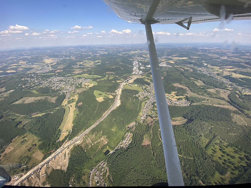 Rundflug vom Siegerland aus über den Nürburgring