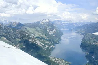“Willkommen an Bord“ Rundflug über die Ostschweiz!”