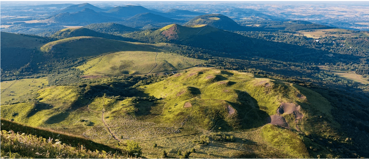 DECOUVERTES DES VOLCANS D AUVERGNE