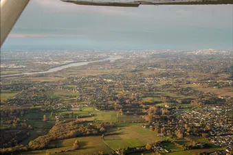 Vue sur le bassin au loin